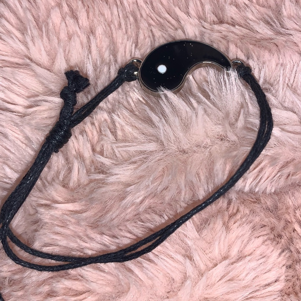 adjustable bracelet